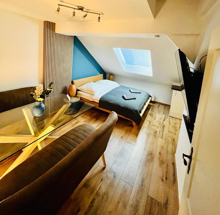 Aycatcherhomes - Top Lage I 4 Personen I 2 Schlafzimmer I Zentral I Altstadt Marburg I Naehe Fluss Lahn I Wlan I Apartment Sirius Bagian luar foto